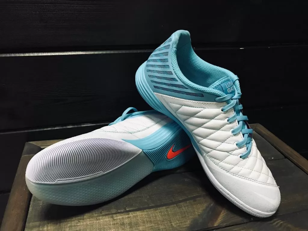 Футзалки профессиональные Nike Lunargato II Indoor